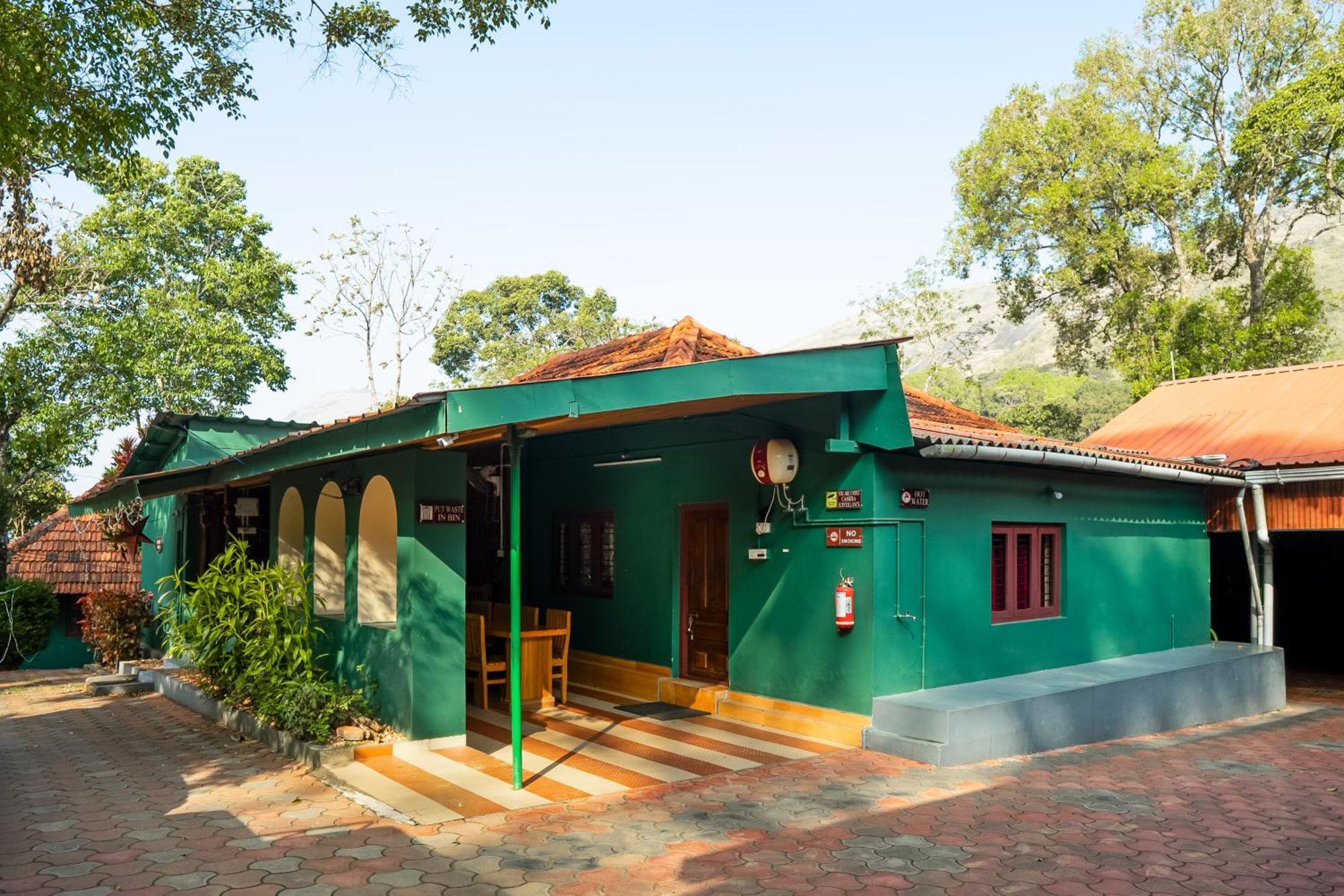 Hill Valley Farm House Nelliyampathy Exterior photo